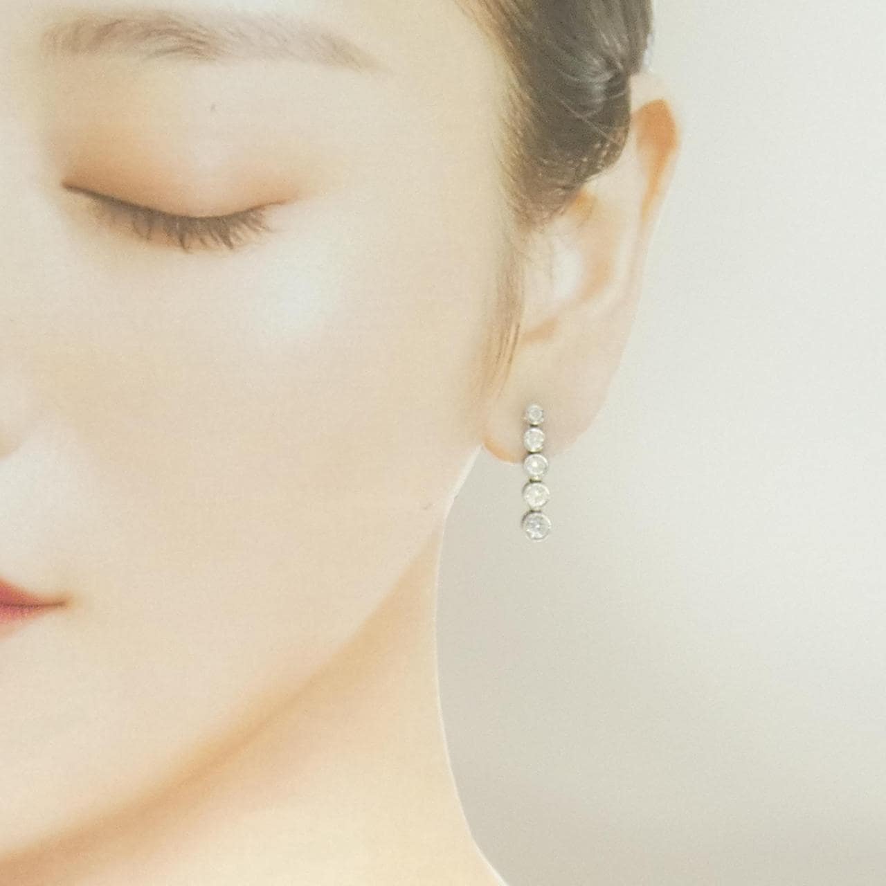 PT900 ダイヤモンド ピアス 2.20CT