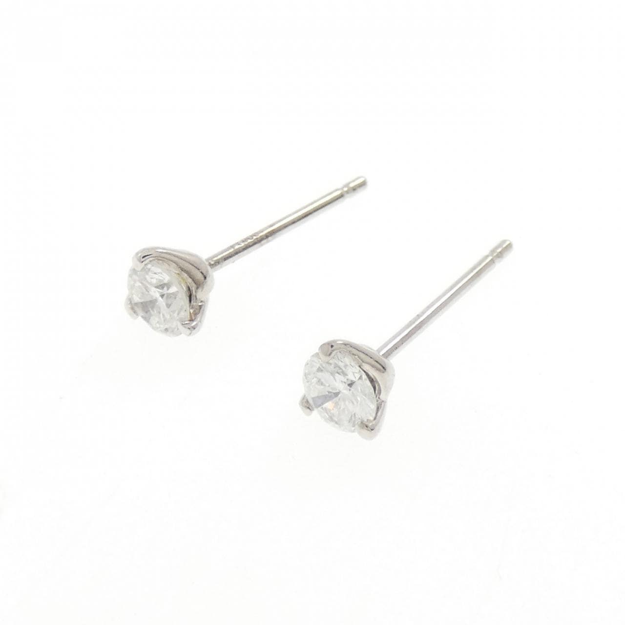 PT900 ソリティア ダイヤモンド ピアス 0.31CT