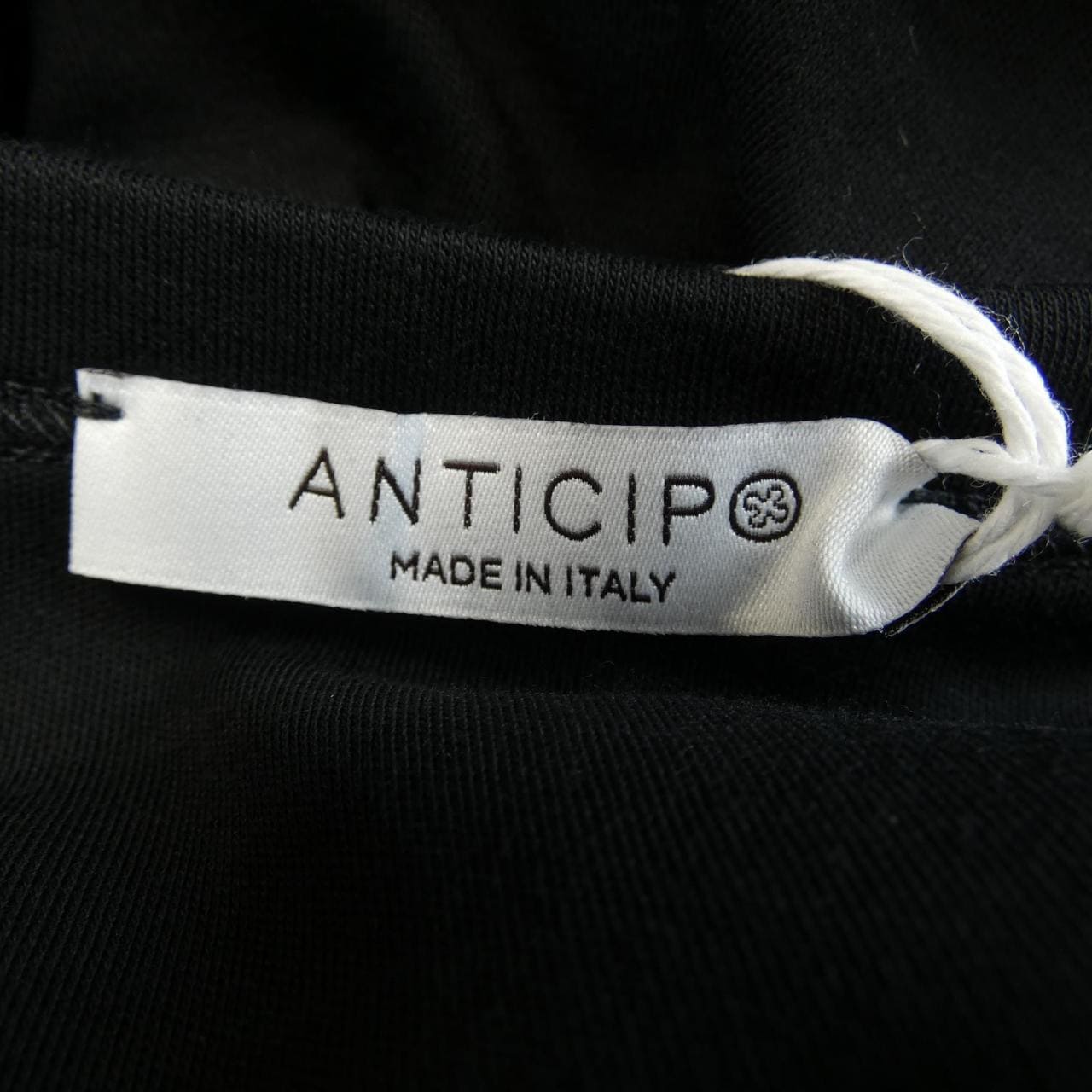 アンティーチポ ANTICIPO Tシャツ
