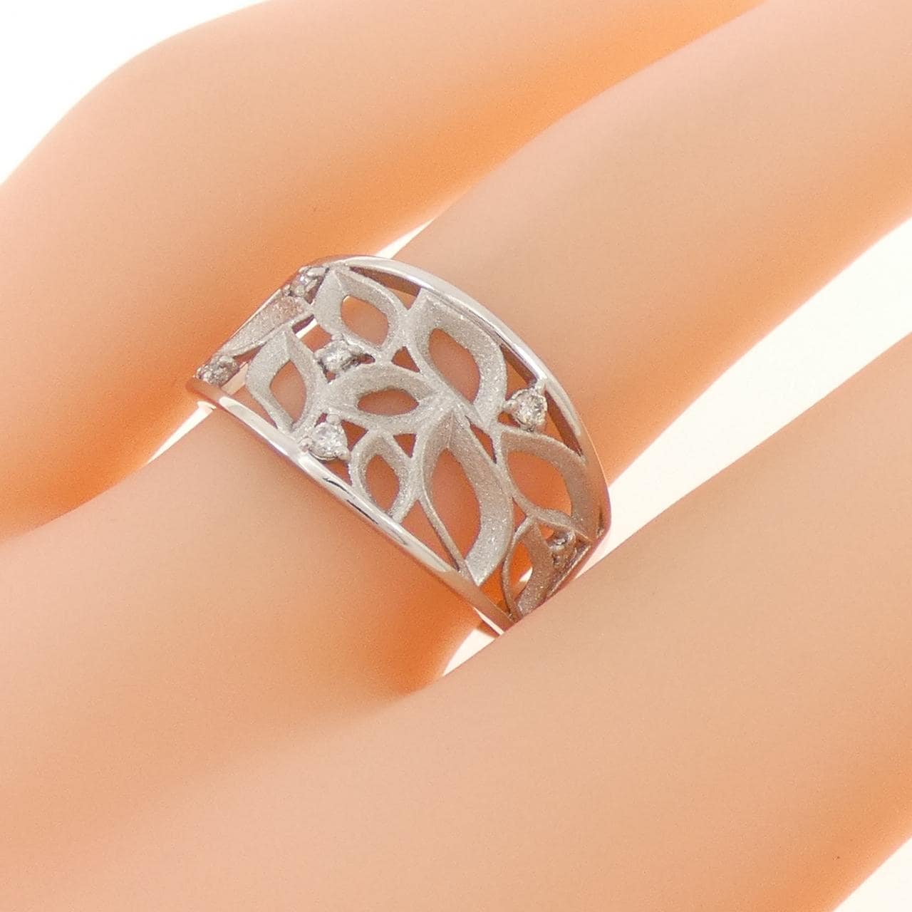 PT950 ダイヤモンド リング 0.06CT