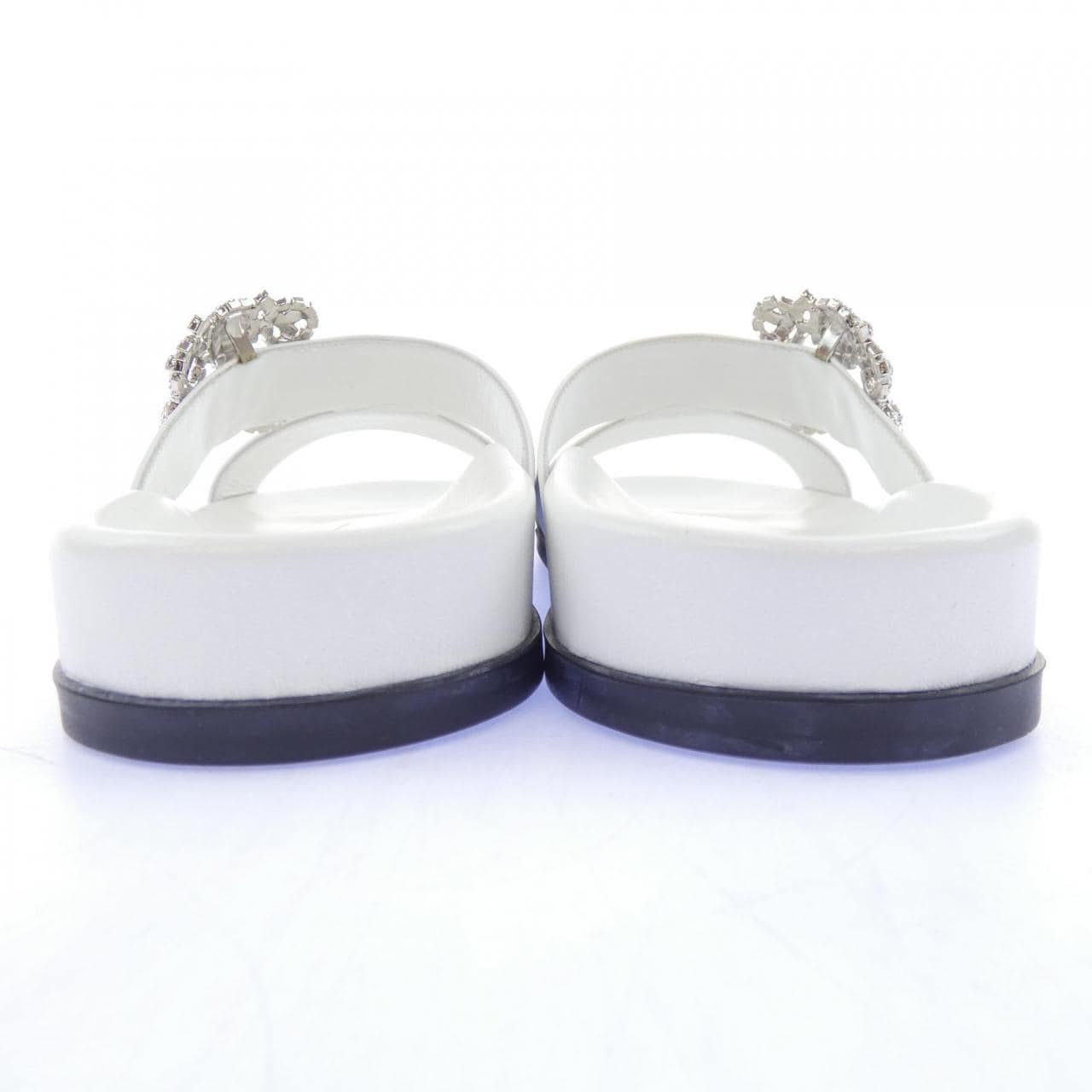 マノロブラニク MANOLO BLAHNIK CHILANGI チランギ ジュエルバックル サンダル