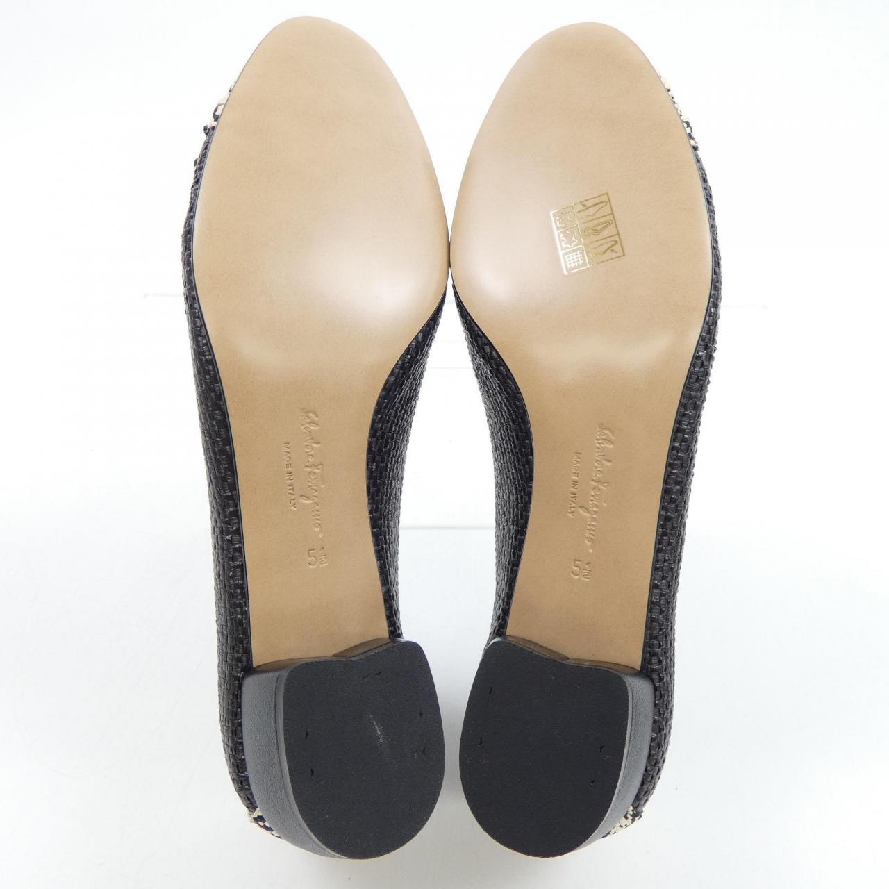 サルヴァトーレフェラガモ SALVATORE FERRAGAMO パンプス
