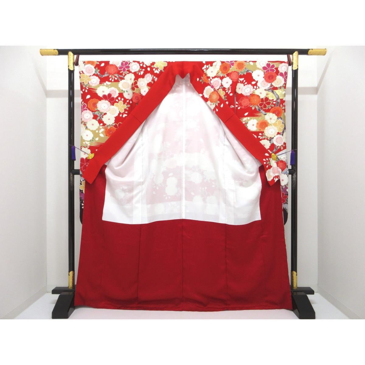 Furisode Yuzen gold color processing with embroidery