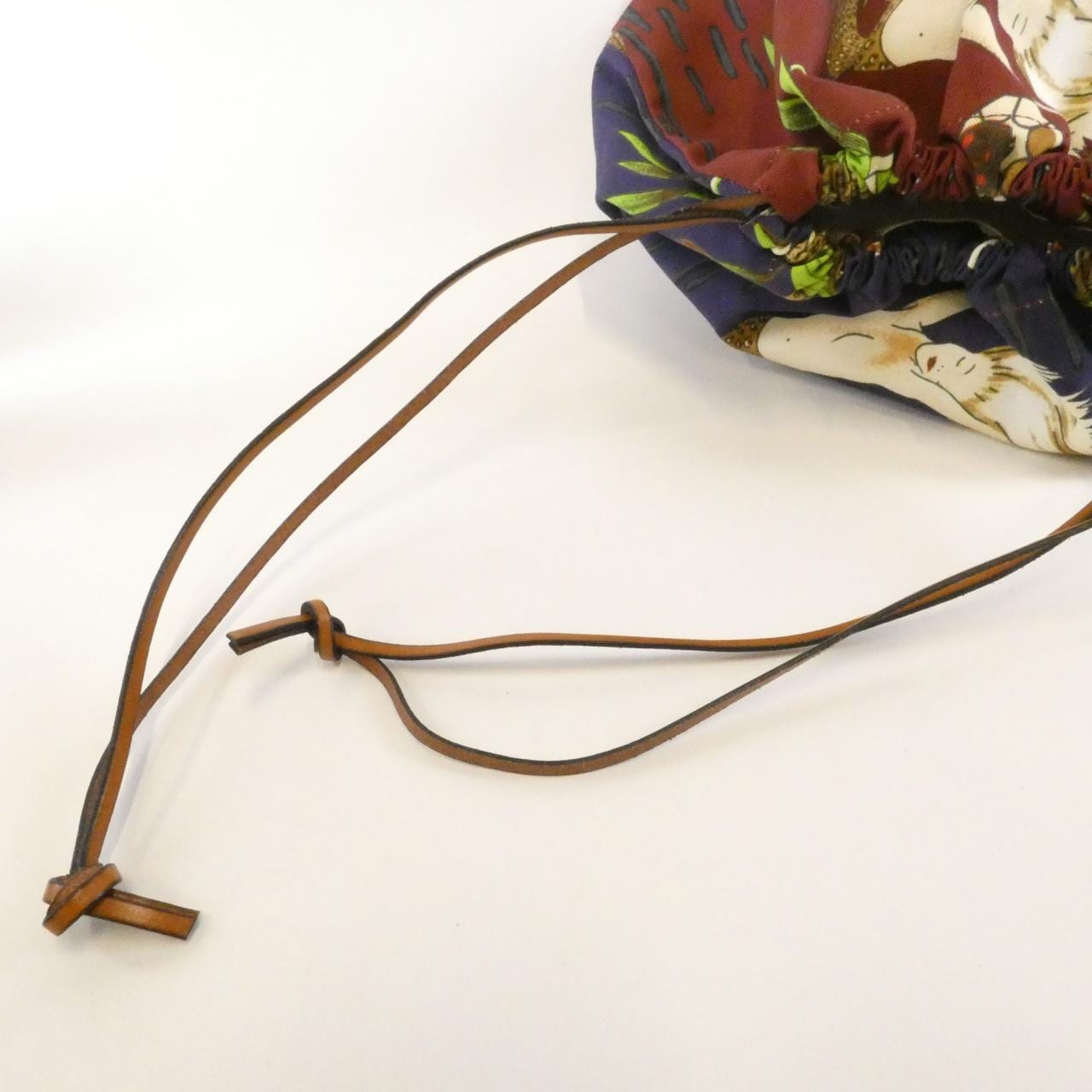 ロエベ パウラ ドロー ストリング ポーチ ポーチ