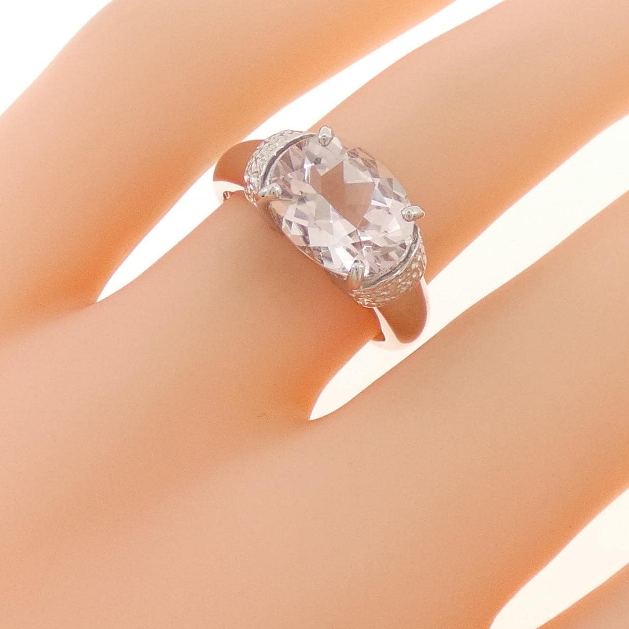 PT900 モルガナイト リング 2.25CT