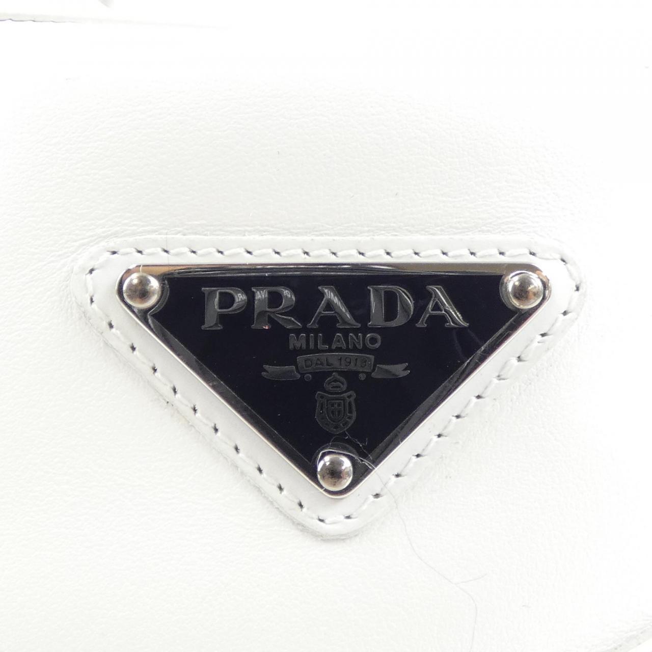 プラダ PRADA スニーカー