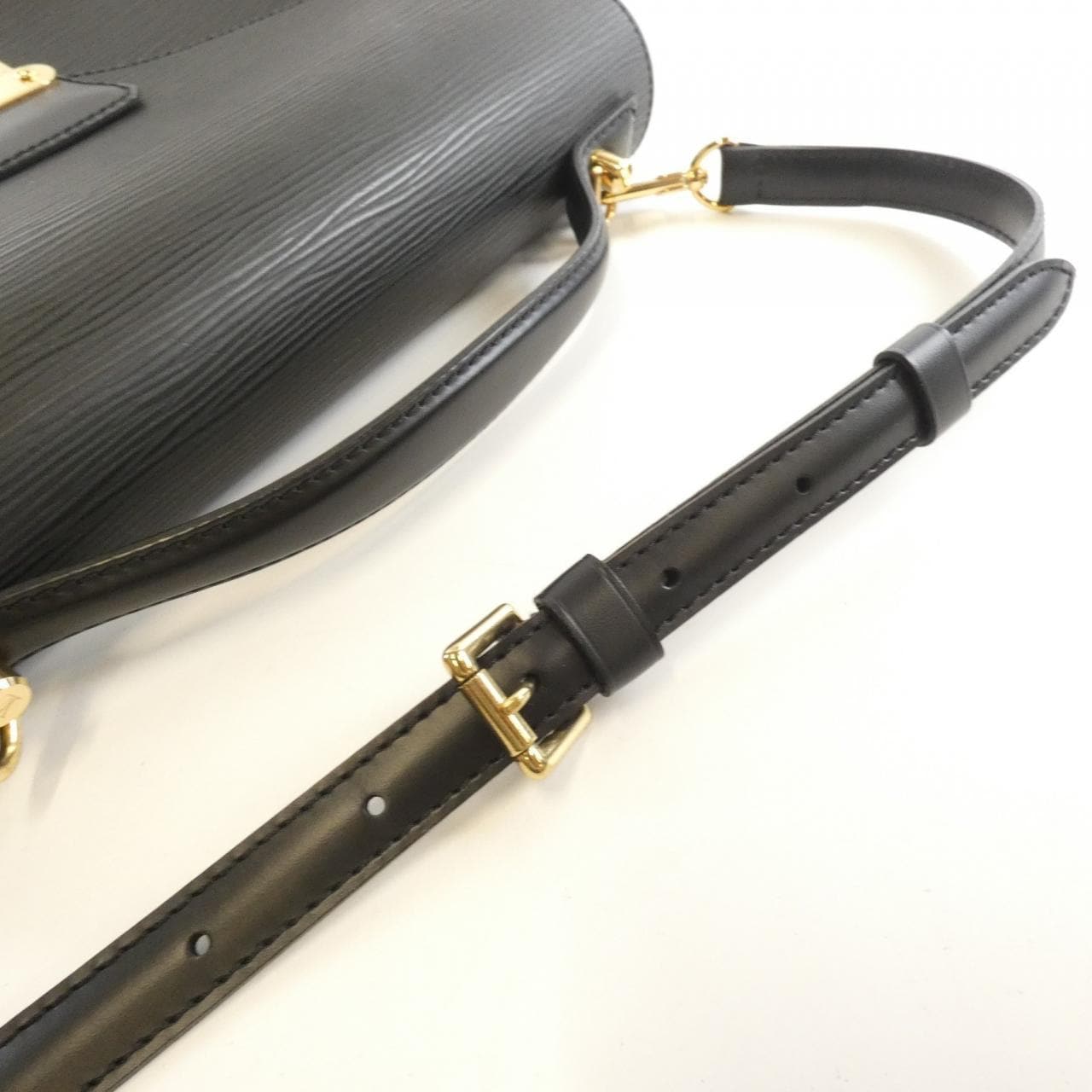 ルイヴィトン エピ モンソー 28cm M52122 バッグ