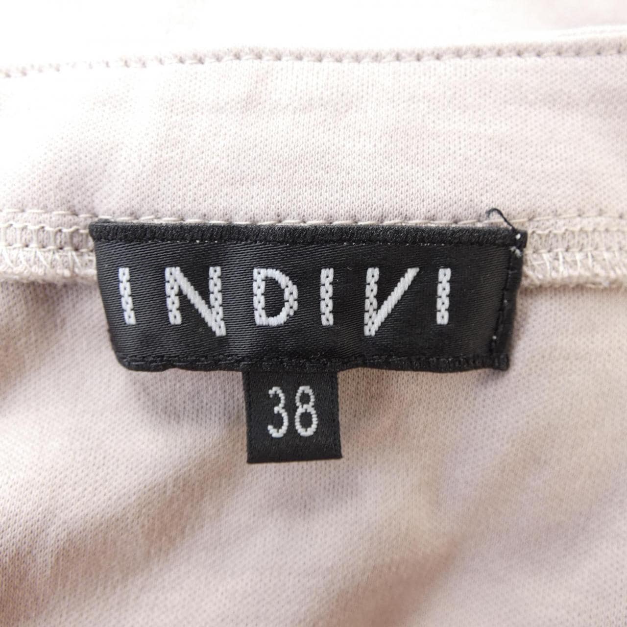インディヴィ INDIVI トップス