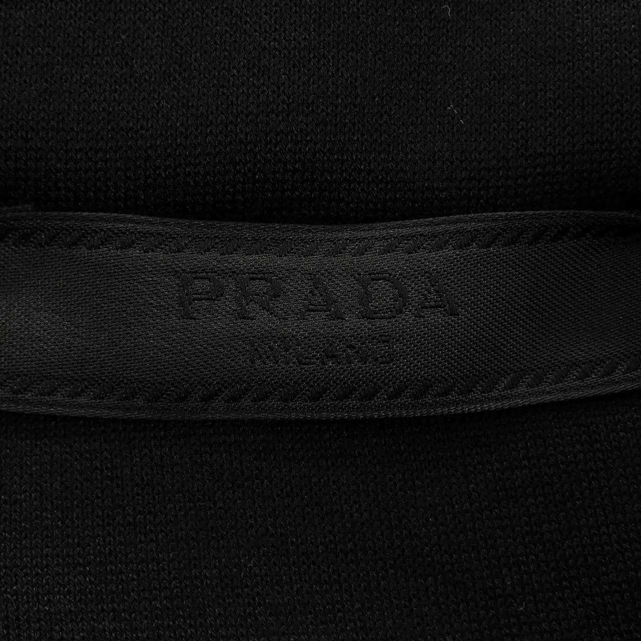 プラダ PRADA トライアングルロゴ UJL20D SOOO 11JE トップス