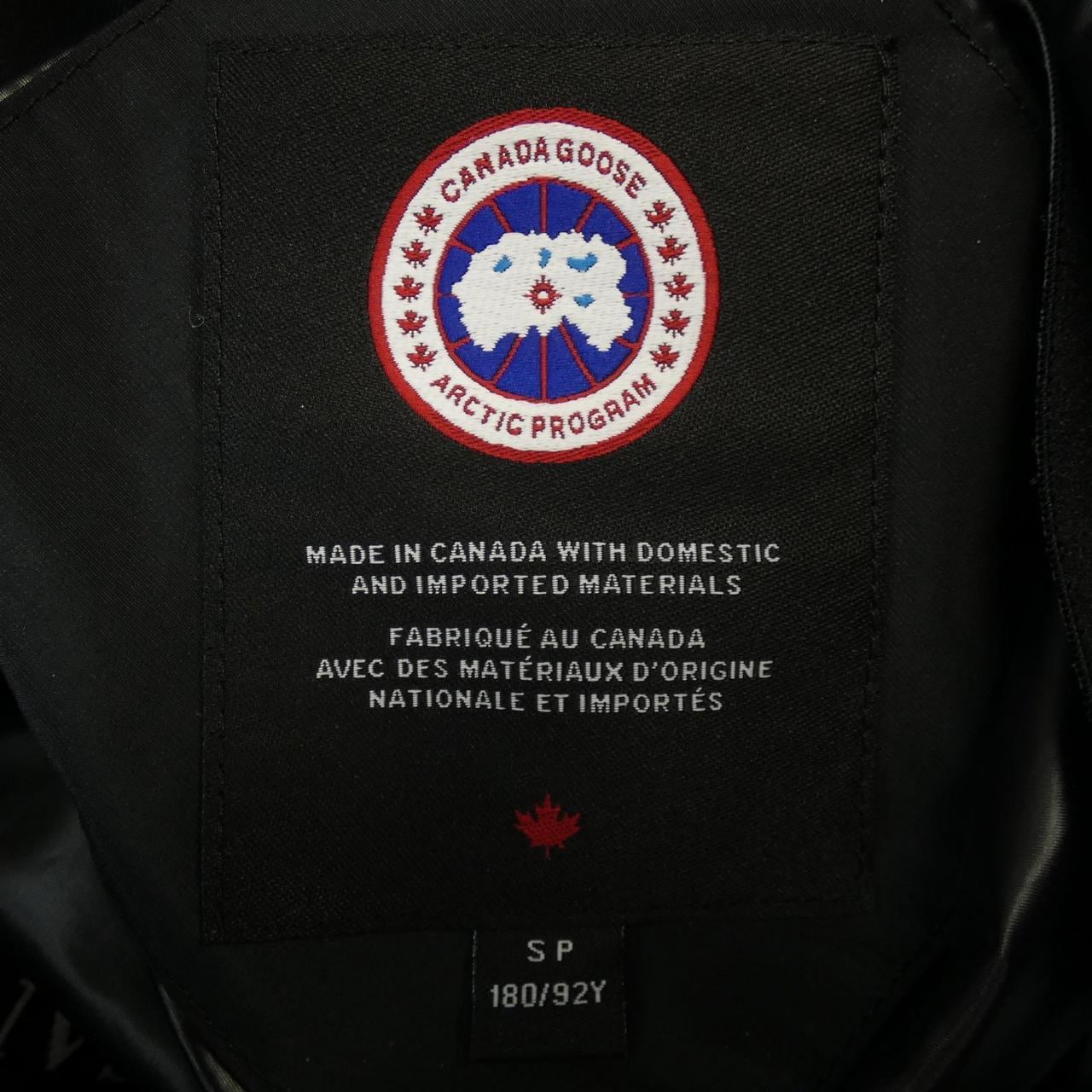 カナダグース CANADA GOOSE ダウンジャケット