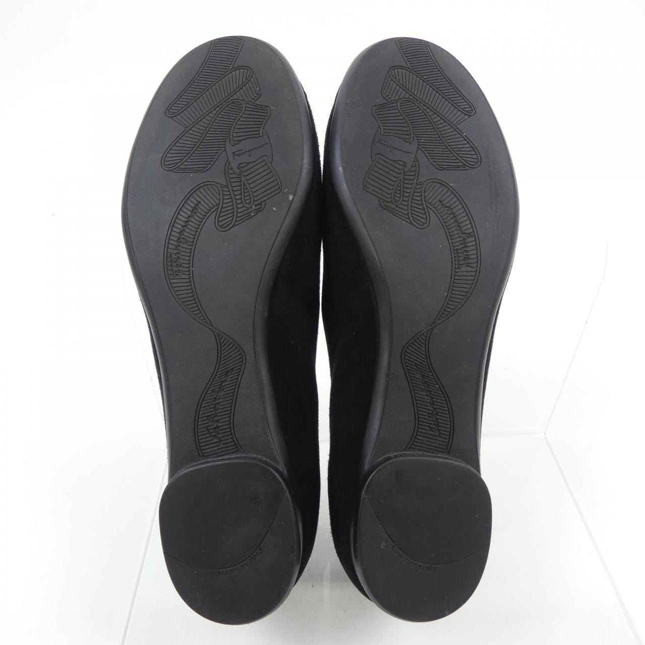 サルヴァトーレフェラガモ SALVATORE FERRAGAMO フラットシューズ