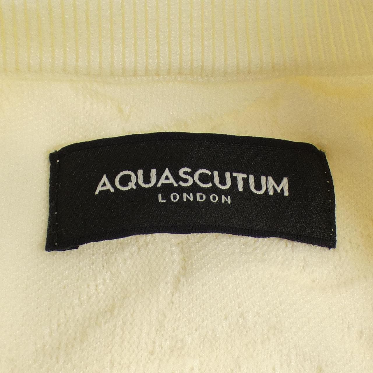 アクアスキュータム Aquascutum ベスト