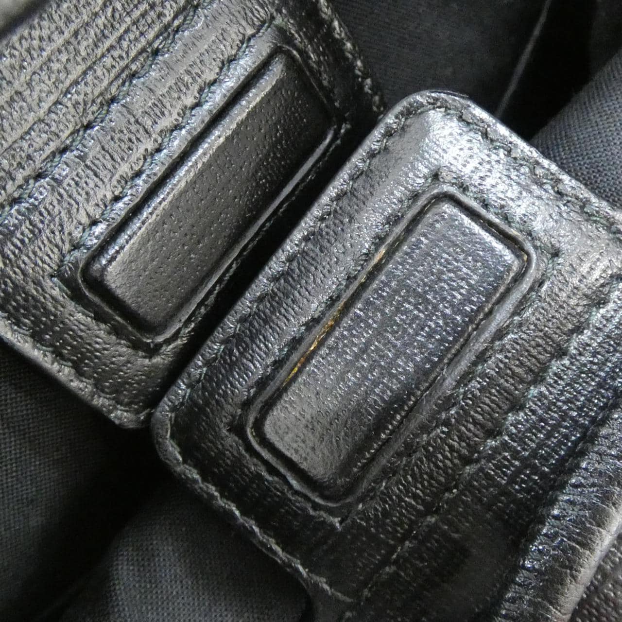 バレンシアガ ショッピング ノース サウス トート XXS 572411 0AI2N バッグ