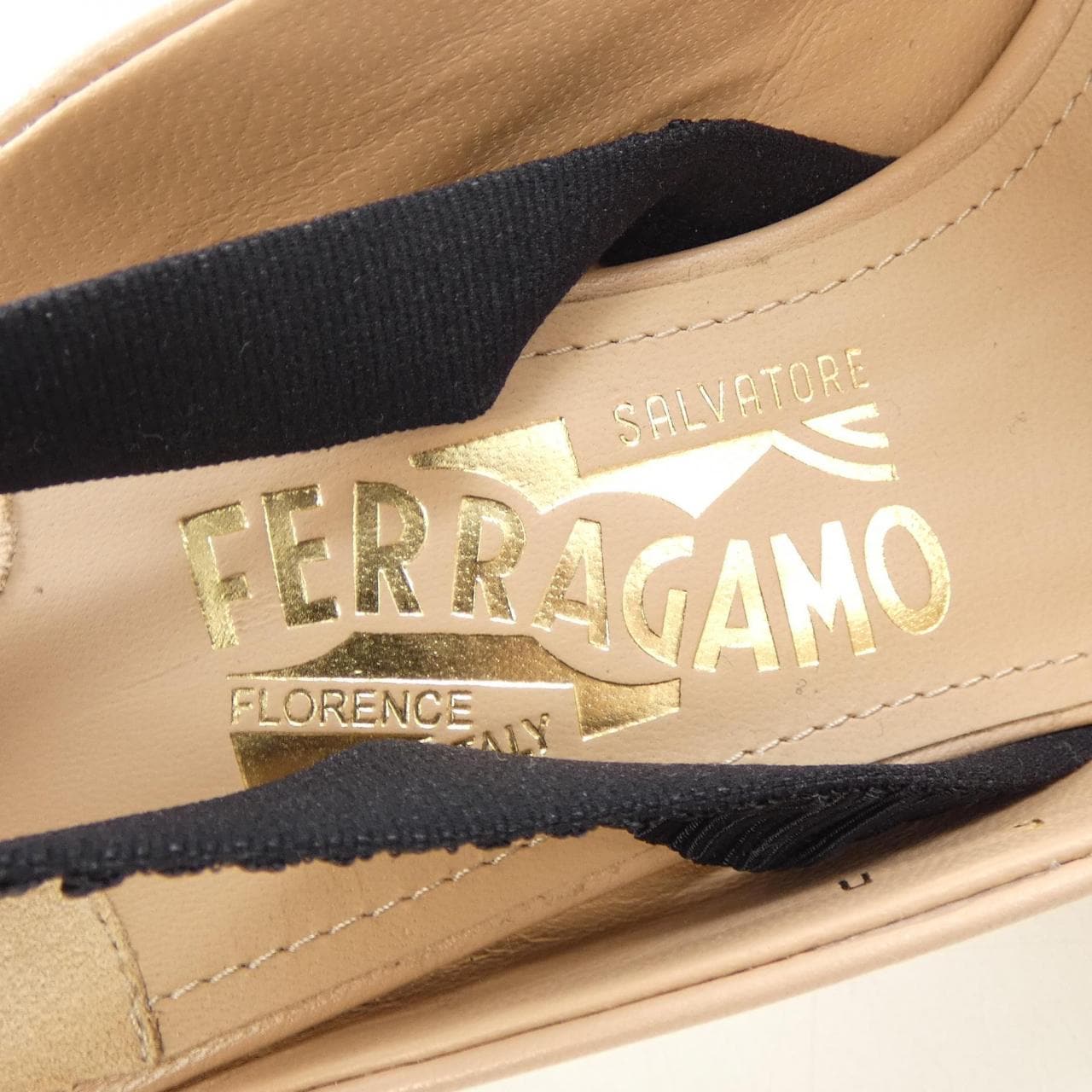 サルヴァトーレフェラガモ SALVATORE FERRAGAMO サンダル
