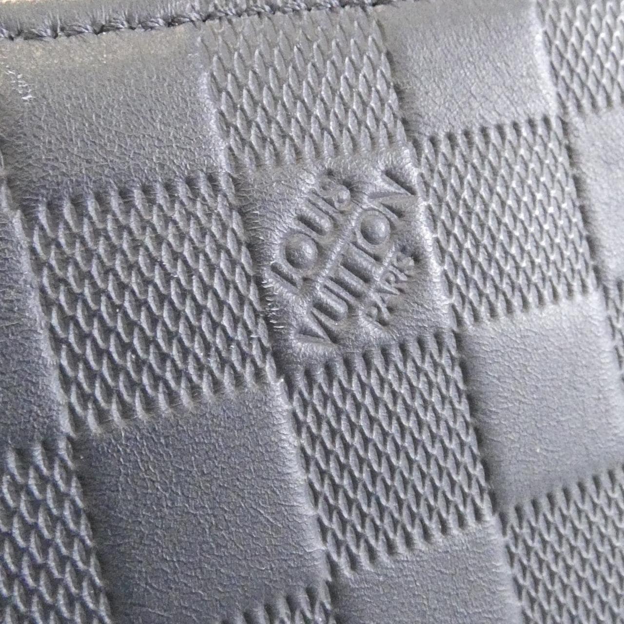 ルイヴィトン ダミエ アンフィニ ディスカバリー メッセンジャー PM N42415 ショルダーバッグ