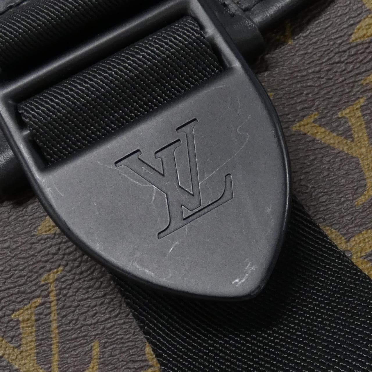 ルイヴィトン モノグラム マカサー アーチー メッセンジャー PM M46442 ショルダーバッグ