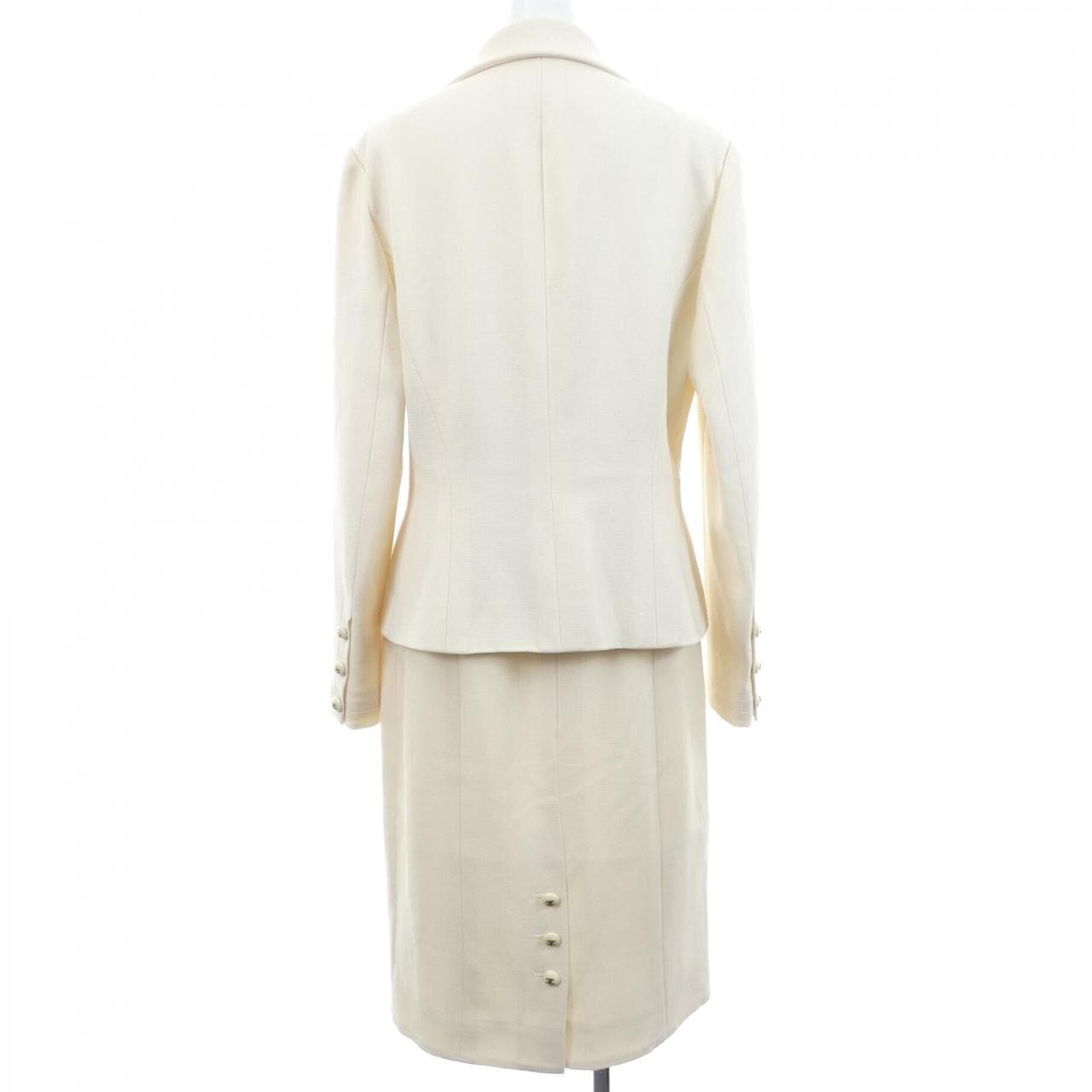 【ヴィンテージ】シャネル CHANEL P04436V03875 95C スーツ