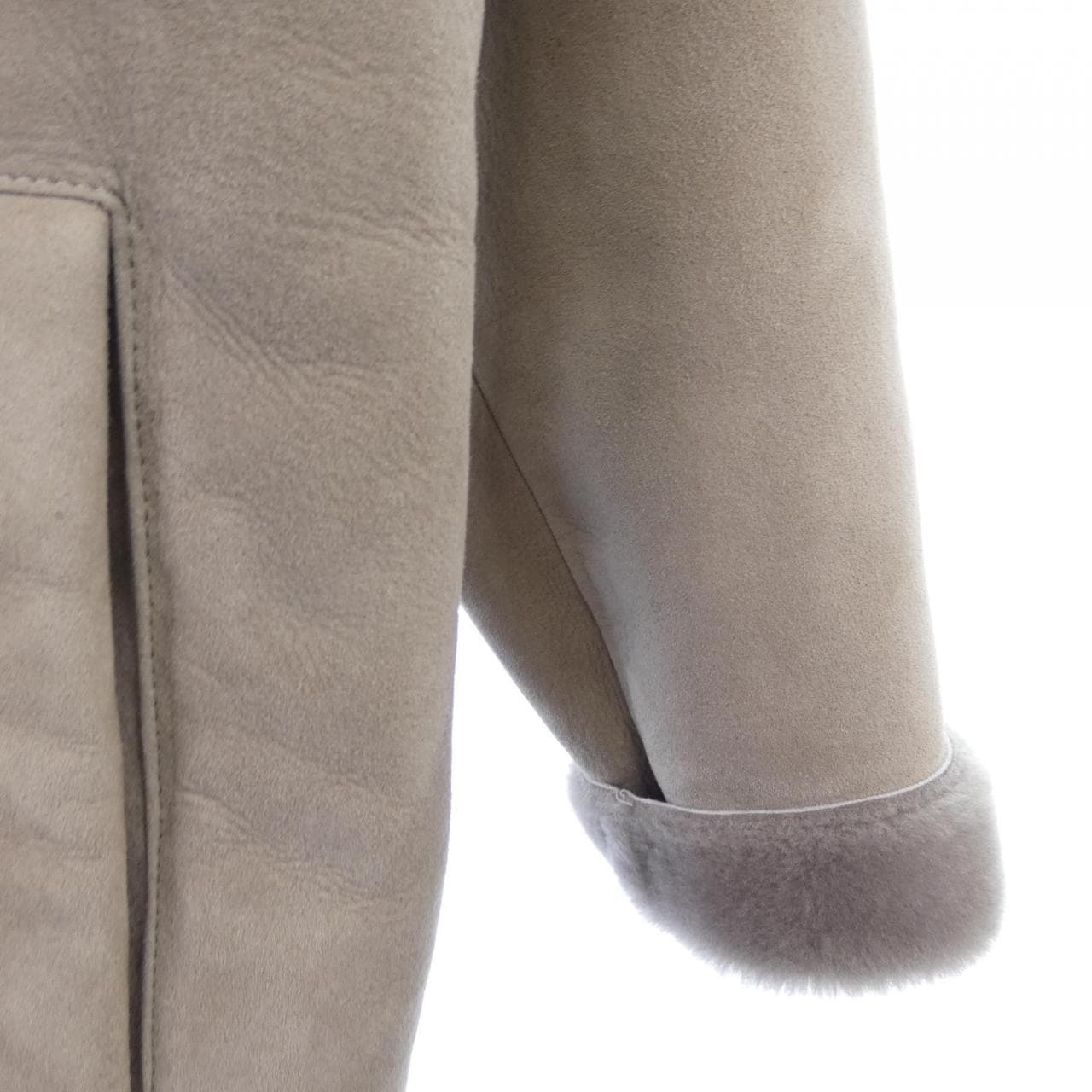 エンポリオアルマーニ EMPORIO ARMANI ムートンジャケット