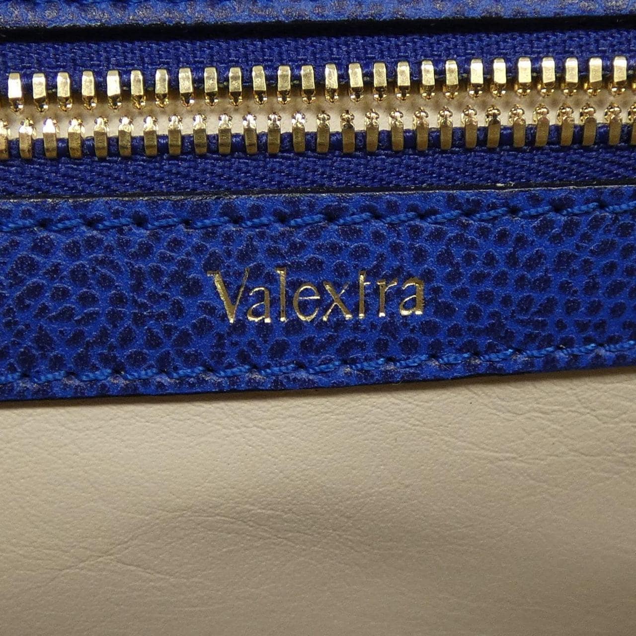 ヴァレクストラ VALEXTRA セリエエッセ SERIESSE V5S05 BAG