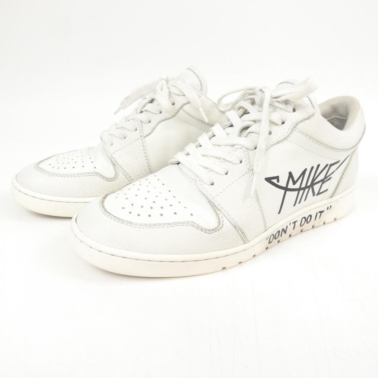 MIKE スニーカー