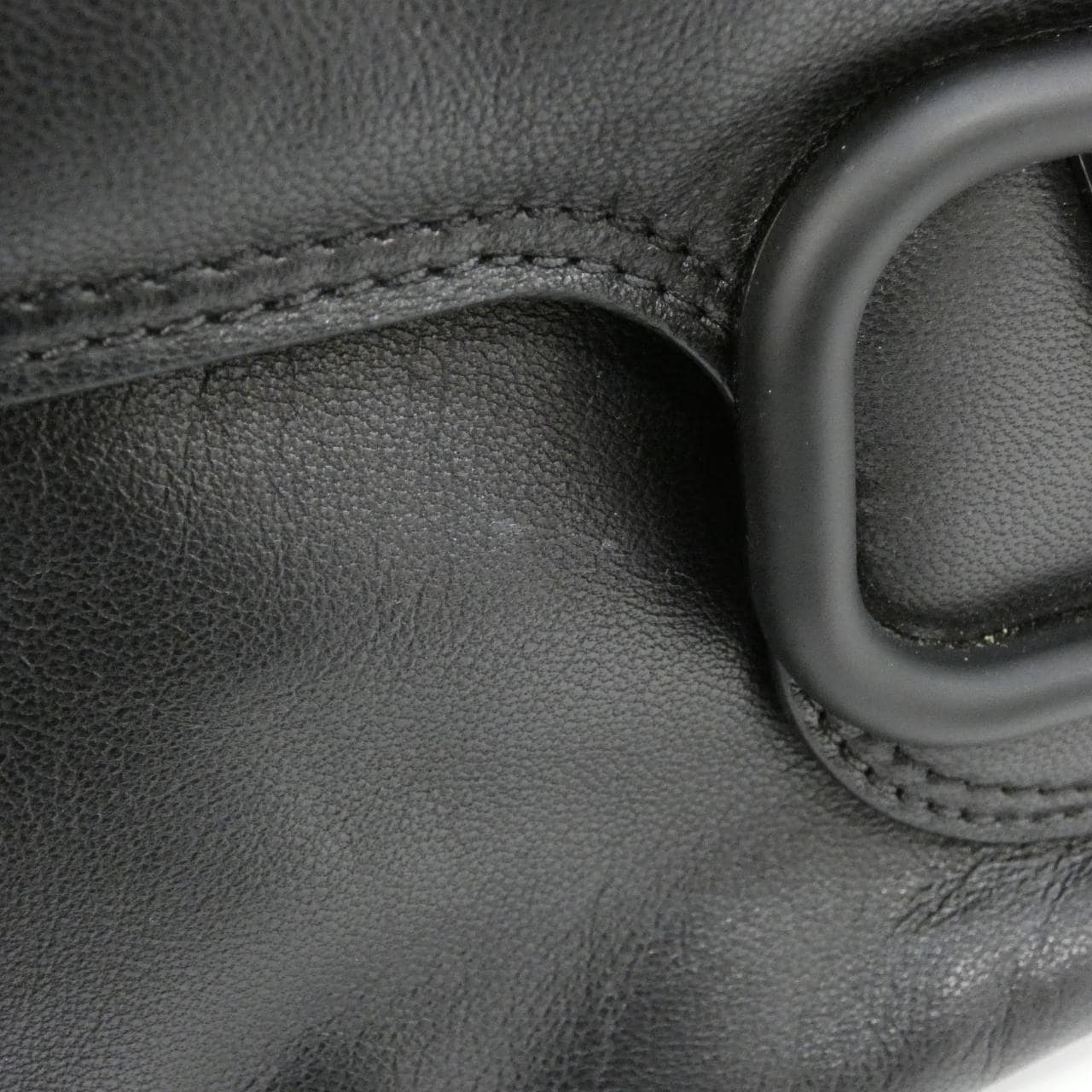 ヴァレンティノガラヴァーニ 5Y2B0C80ZIQ ショルダーバッグ