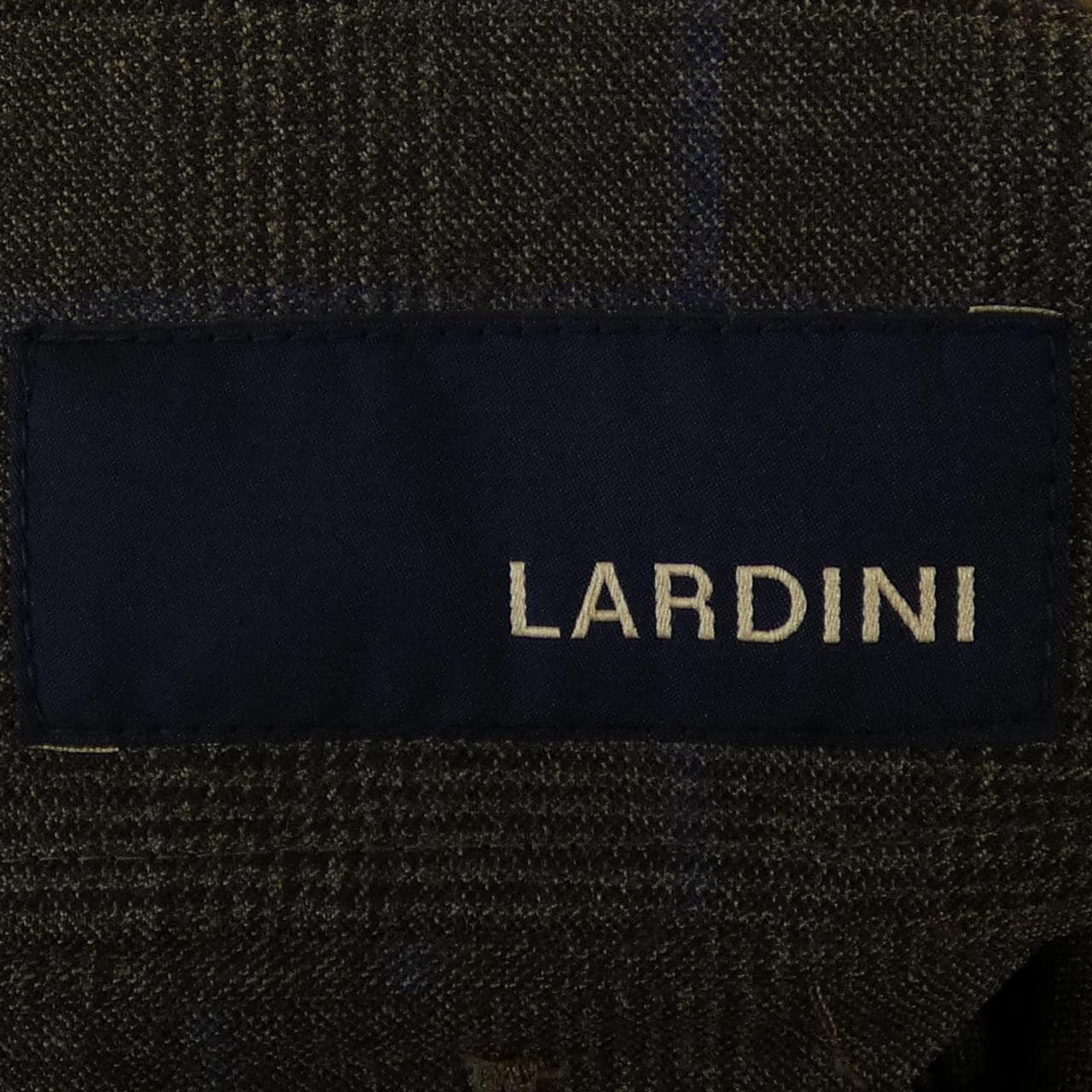 ラルディーニ LARDINI スーツ