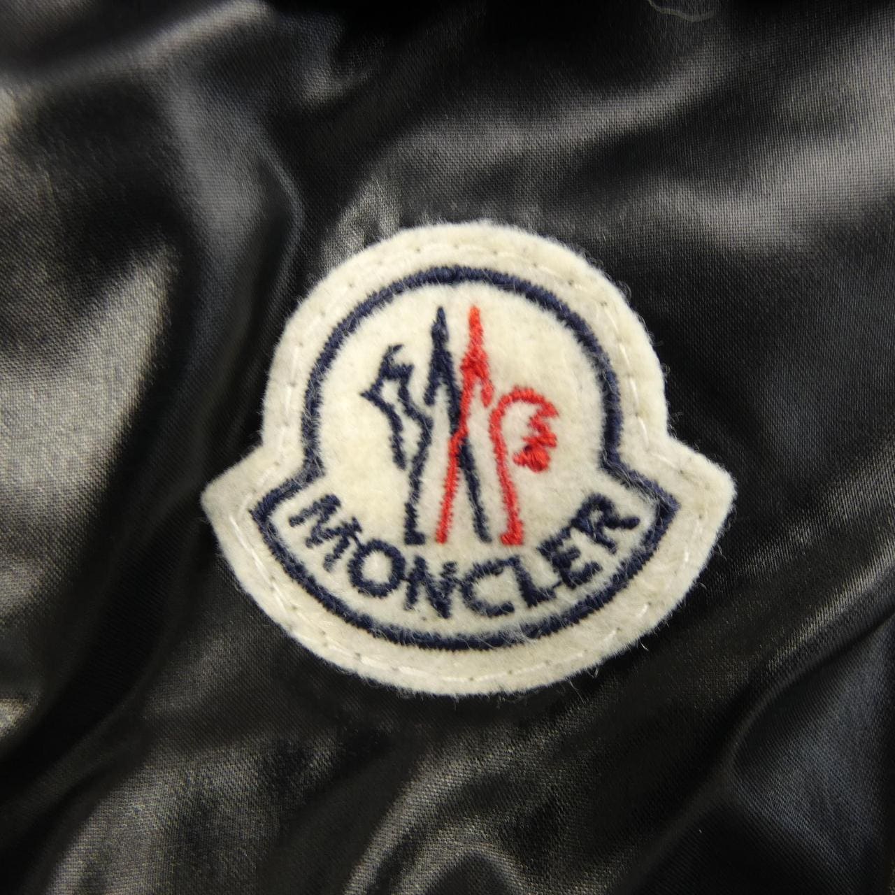 モンクレール MONCLER ダウンジャケット