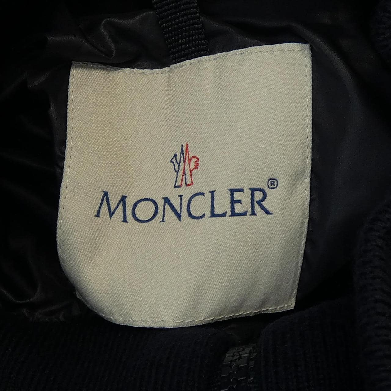 モンクレール MONCLER ダウンジャケット