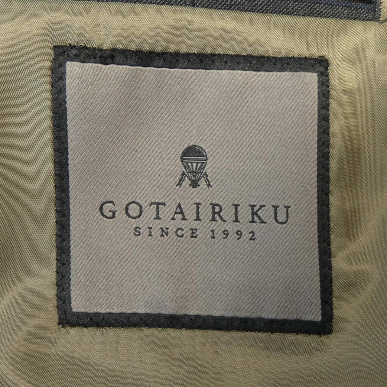 ゴタイリク GOTAIRIKU SR GO CS 0381 スーツ