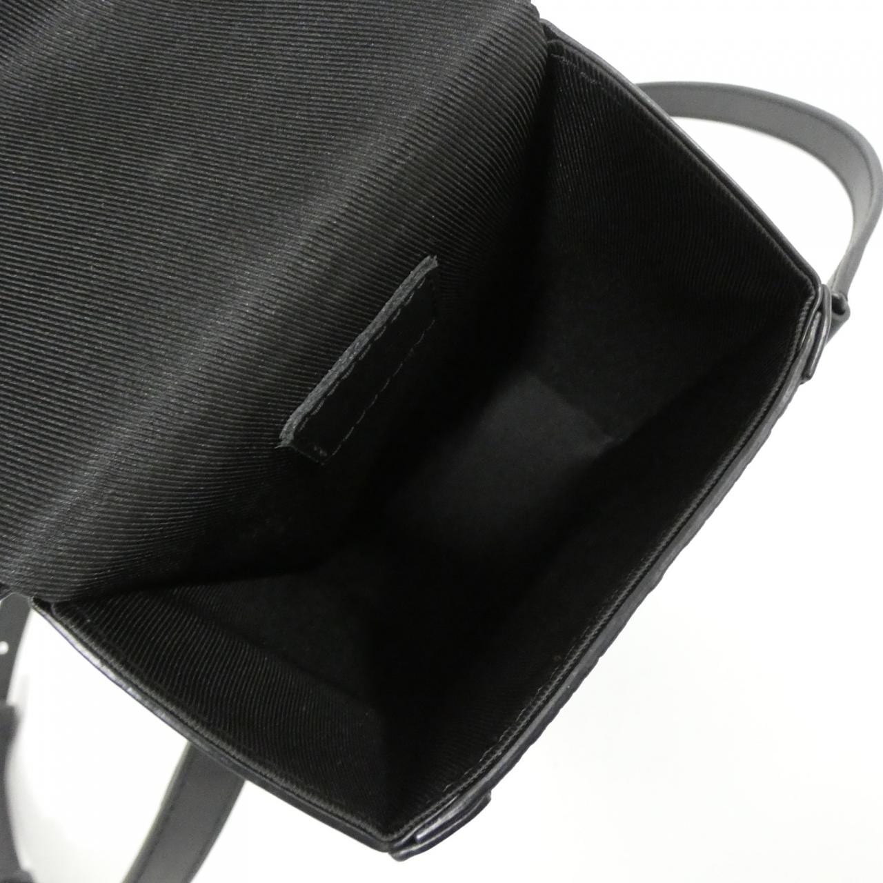 ルイヴィトン トリヨン モノグラム ヴェルティカル トランク ウエアラブル ウォレット M82070 ショルダーバッグ