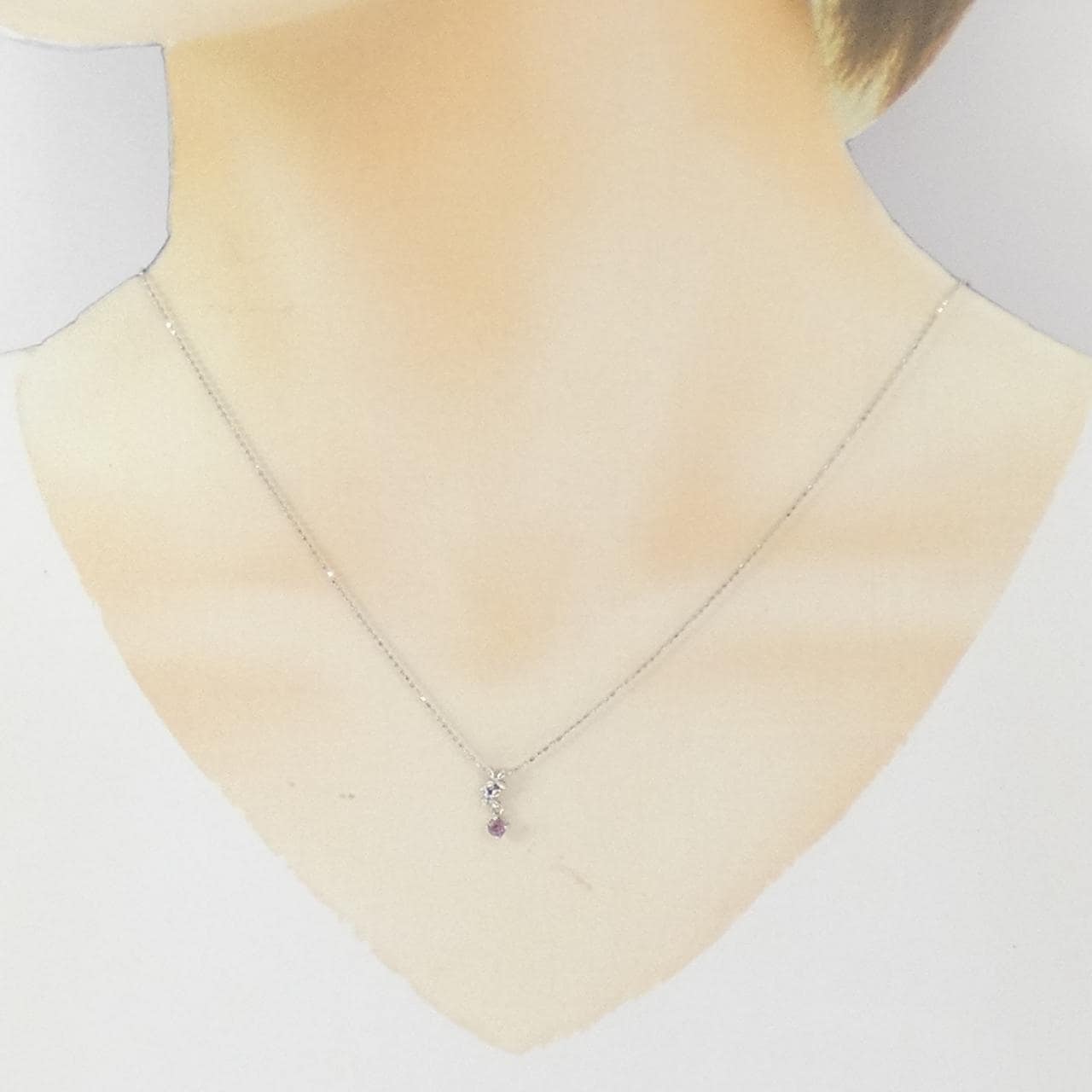 K18WG/750WG ガーネット ネックレス