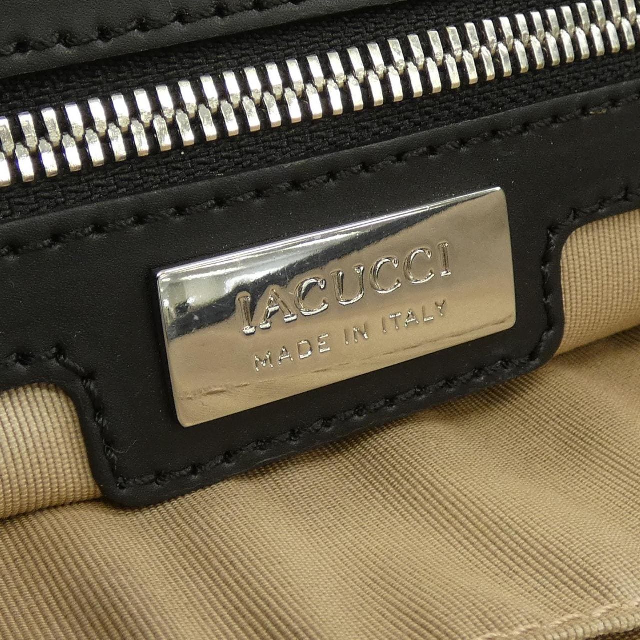 イアクッチ IACUCCI BAG
