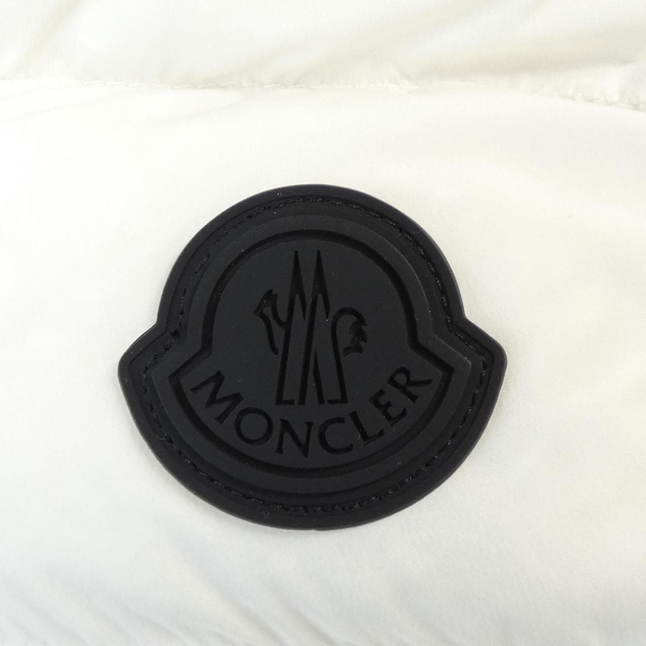 モンクレール MONCLER ダウンジャケット