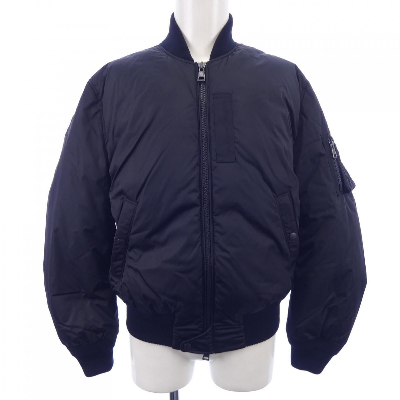 モンクレール MONCLER ダウンジャケット