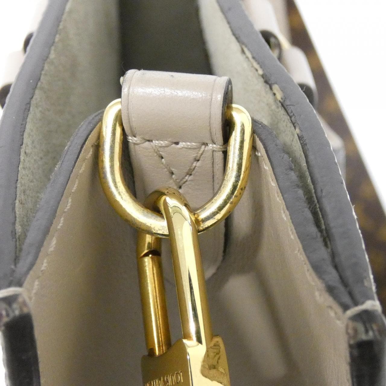 ルイヴィトン エピ サック プラ PM M58657 バッグ