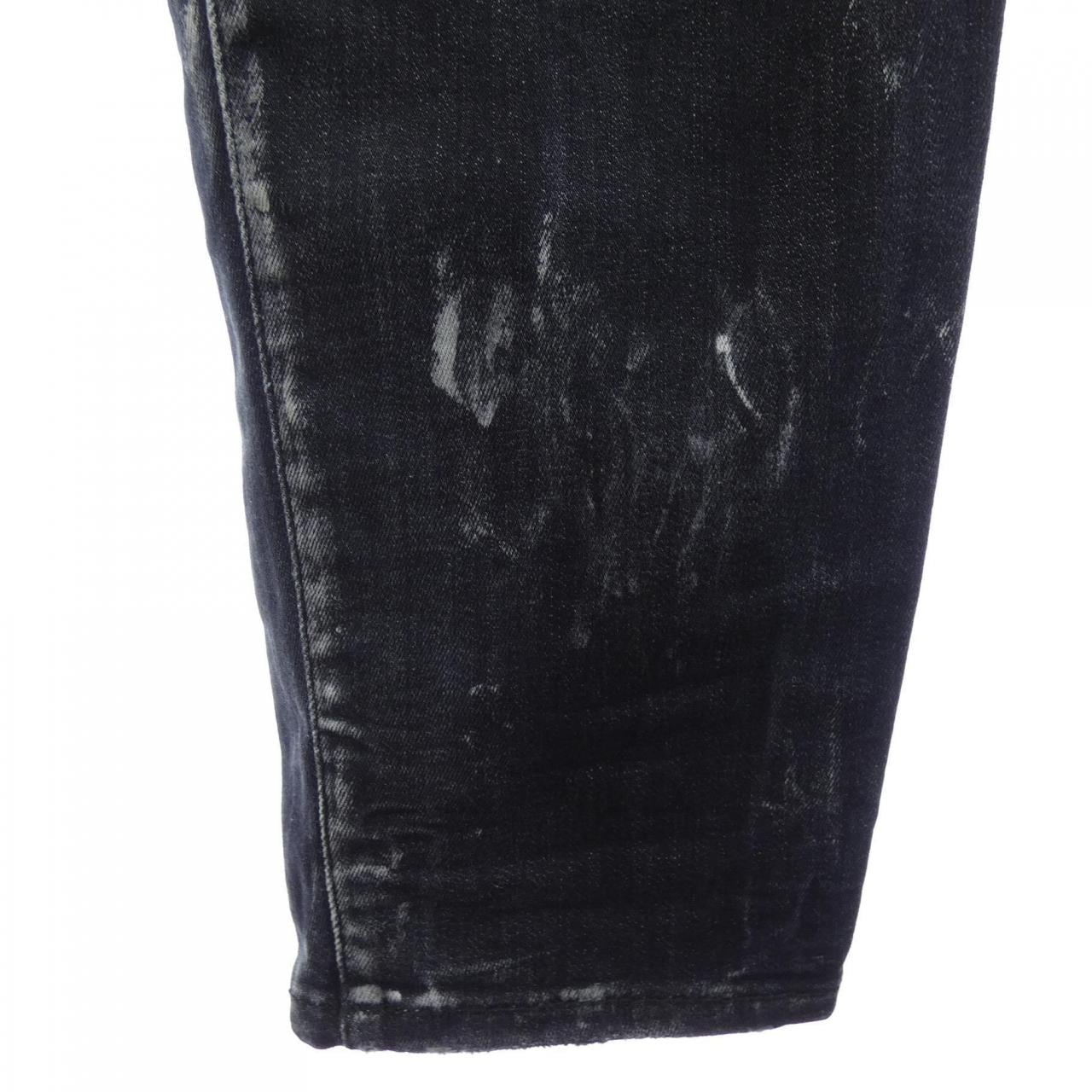 ディースクエアード DSQUARED2 S74LB1324 ジーンズ