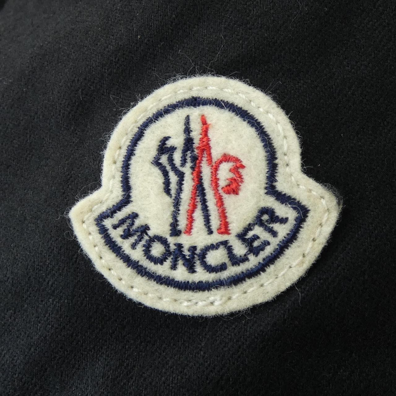 モンクレール MONCLER ダウンジャケット
