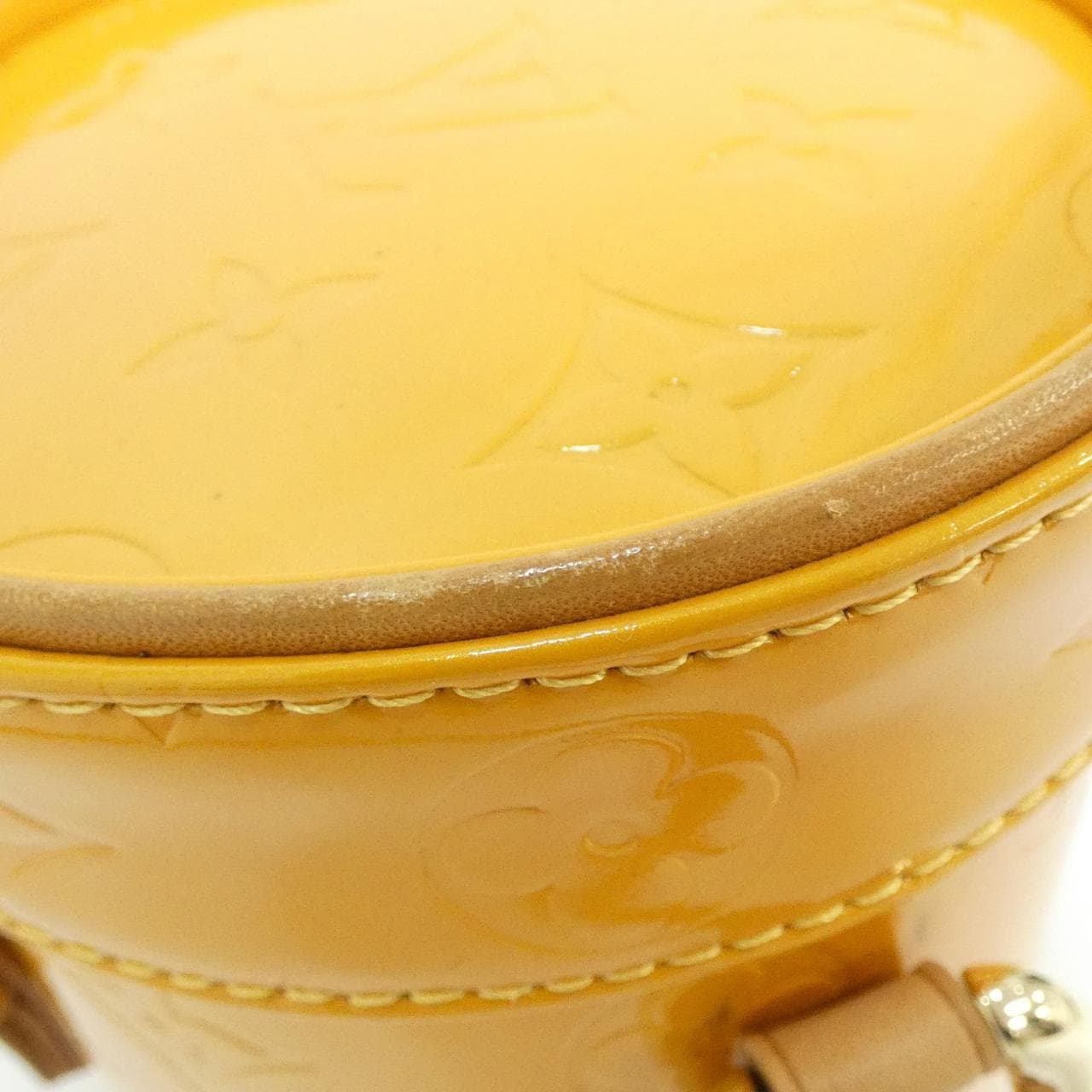 ルイヴィトン ヴェルニ アスター プレイス M91100 ショルダーバッグ