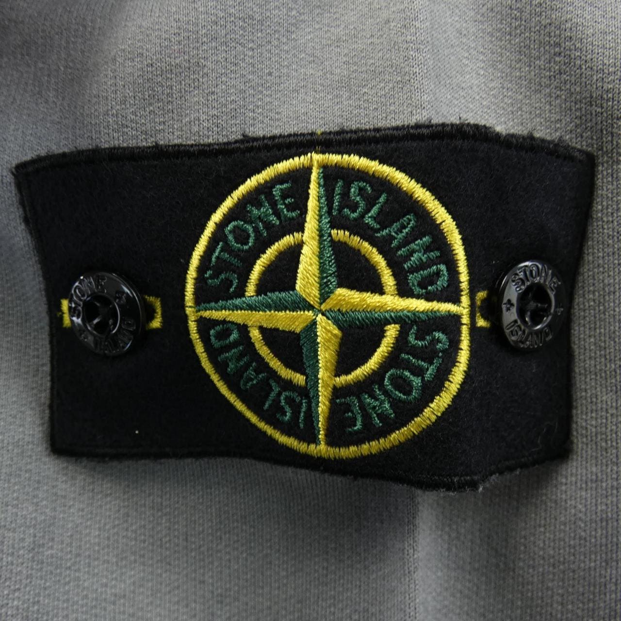 ストーンアイランド STONE ISLAND パーカー