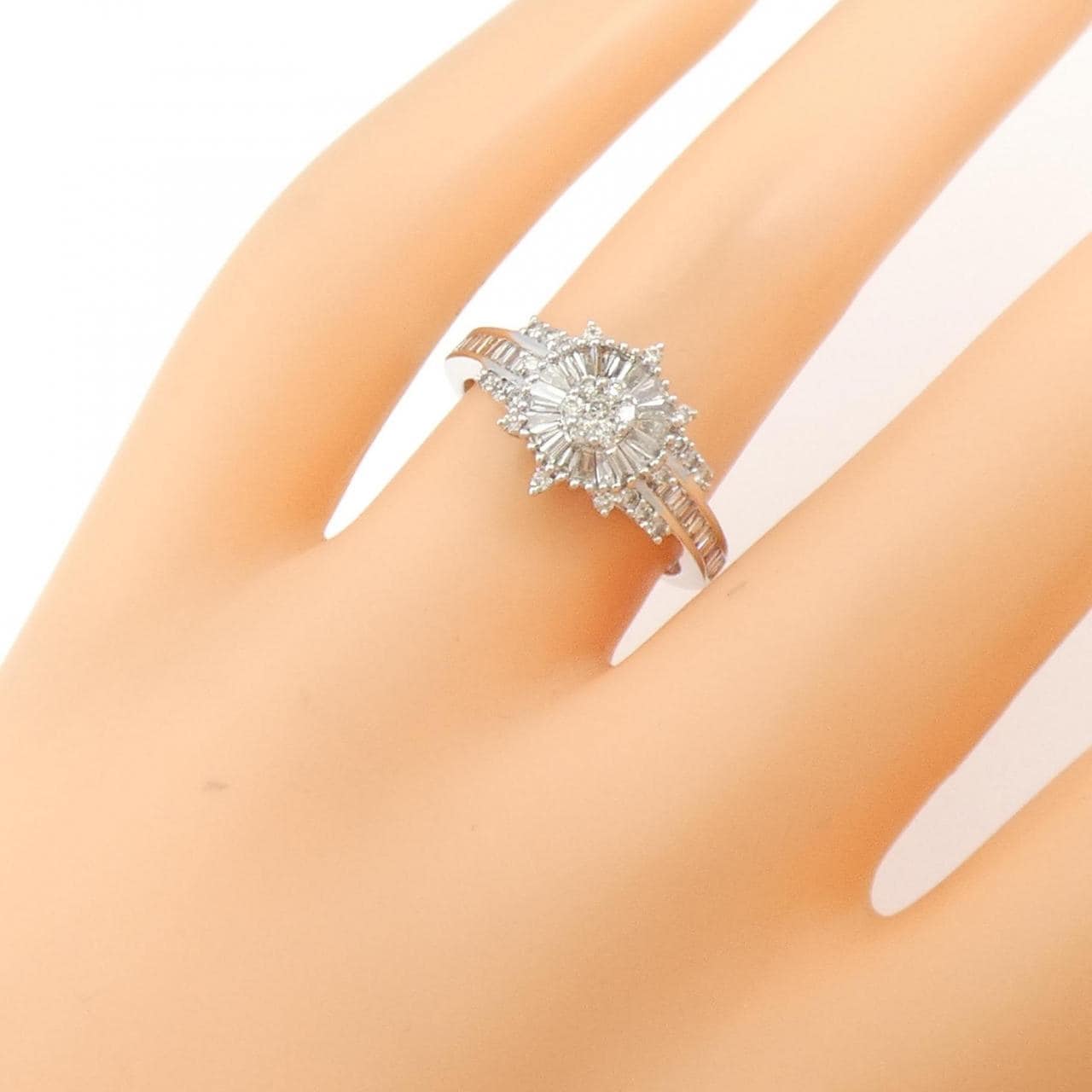 K18WG ダイヤモンド リング 0.62CT