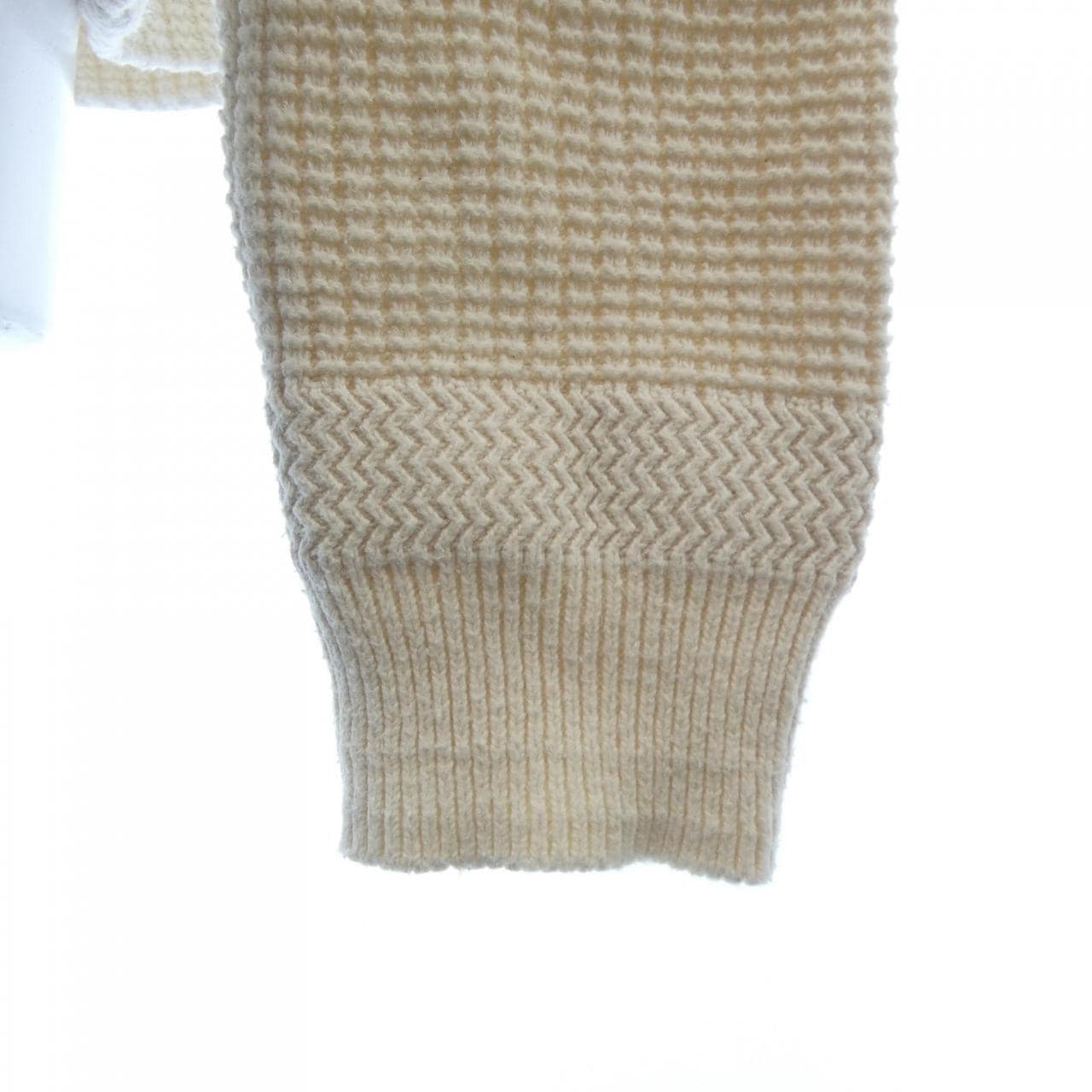 ヤヌーク YANUK トップス