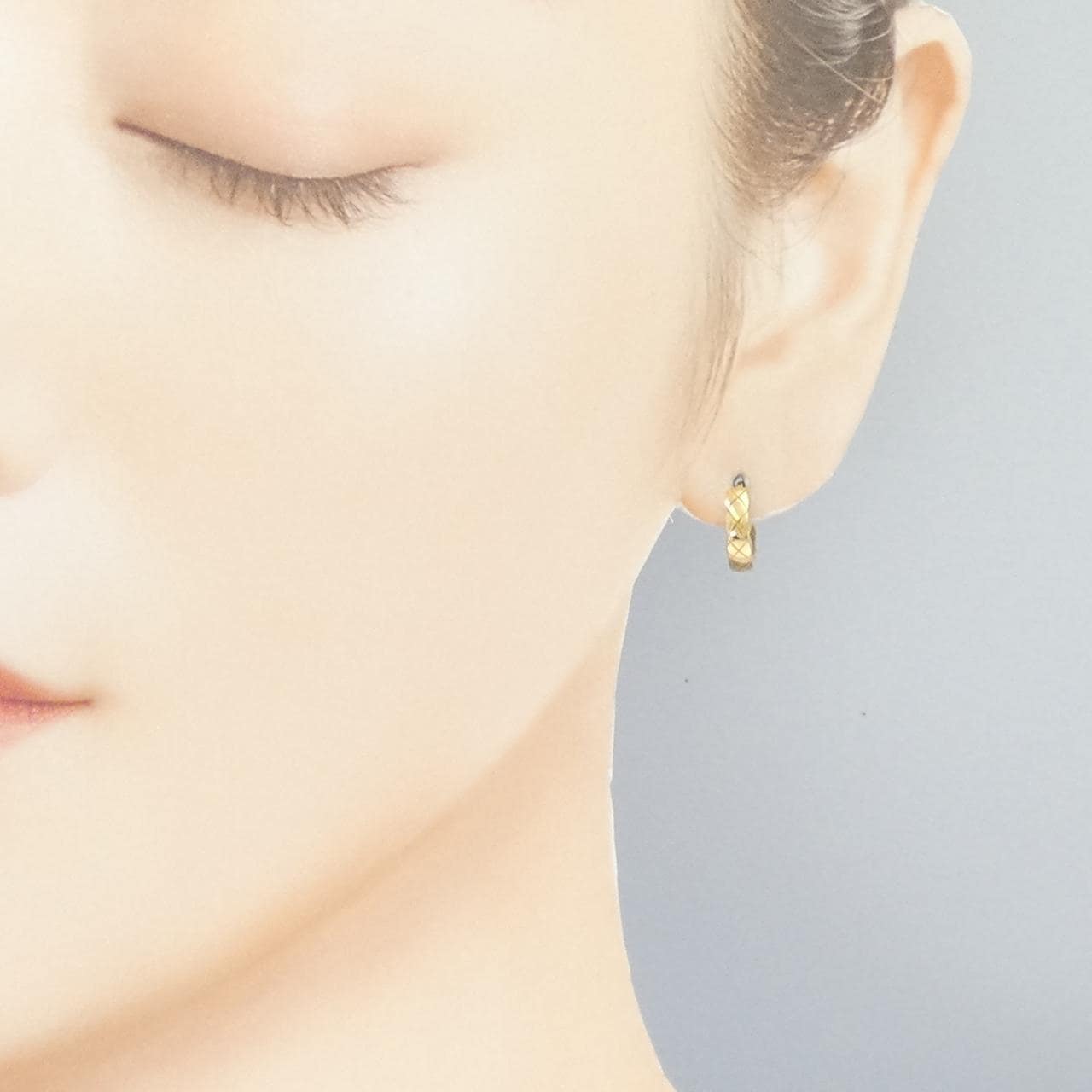 シャネル ココ クラッシュ ミニフープ ピアス