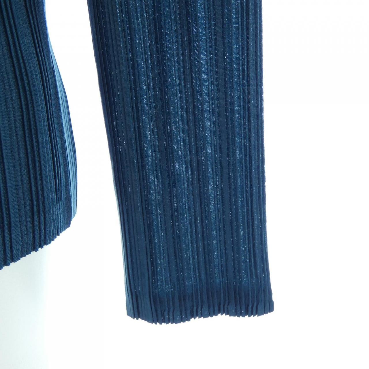 プリーツプリーズ PLEATS PLEASE PP53FK342 トップス