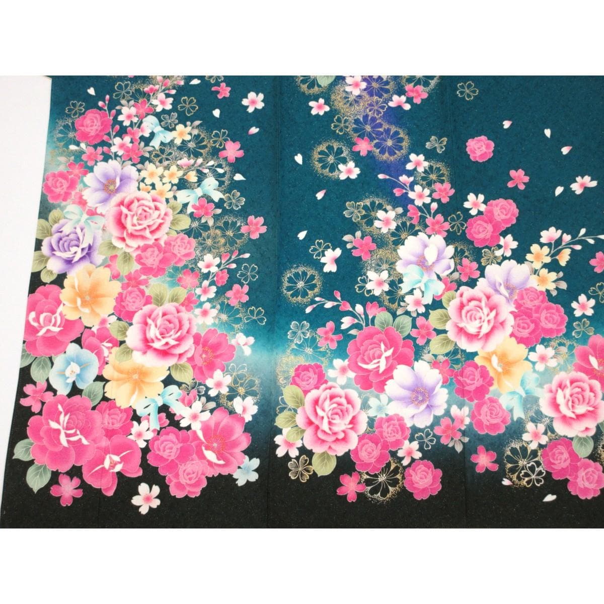 振袖　銀通しボカシ染　友禅金彩加工　刺繍入り