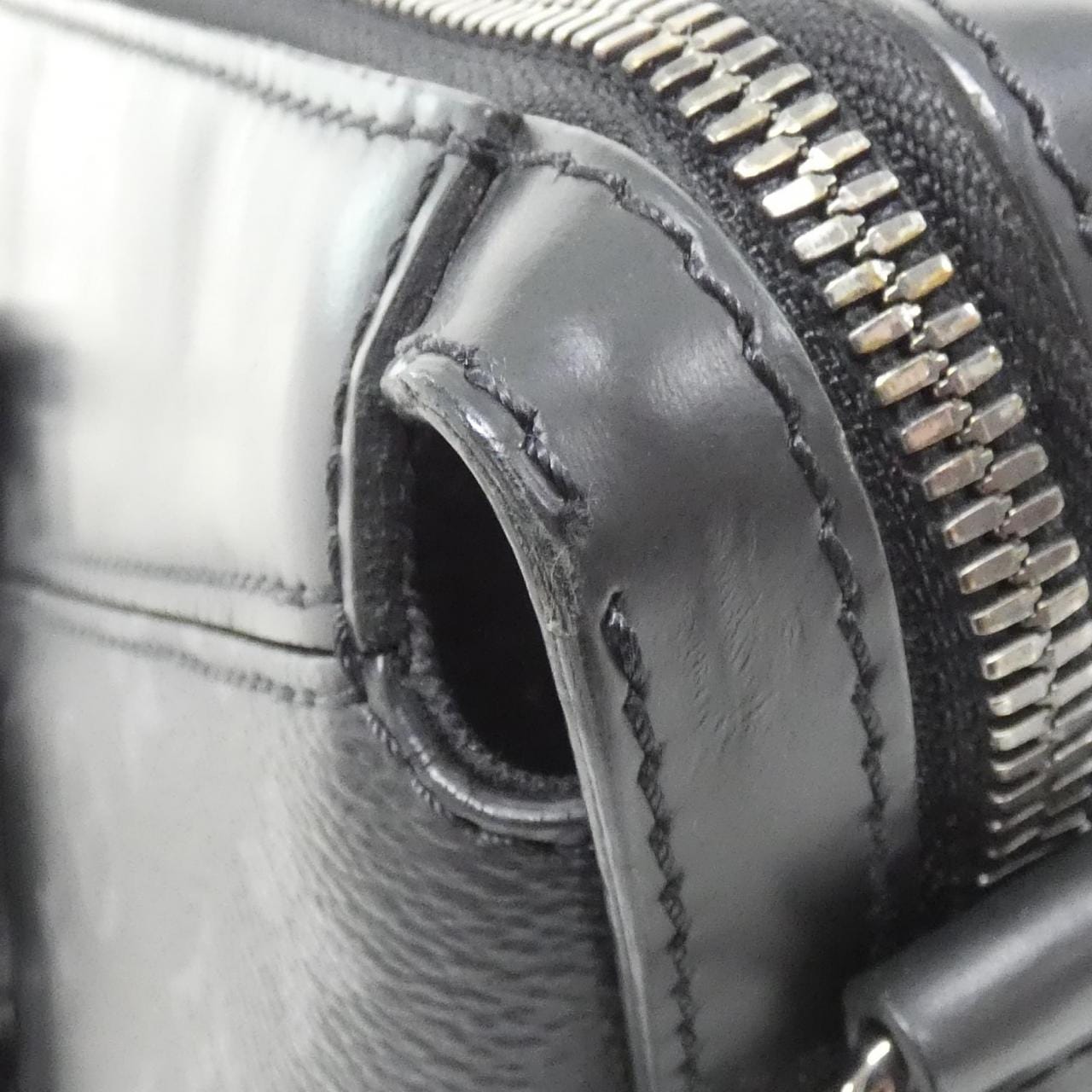 ルイヴィトン モノグラム エクリプス ブリーフケース エクスプローラー M40566 バッグ