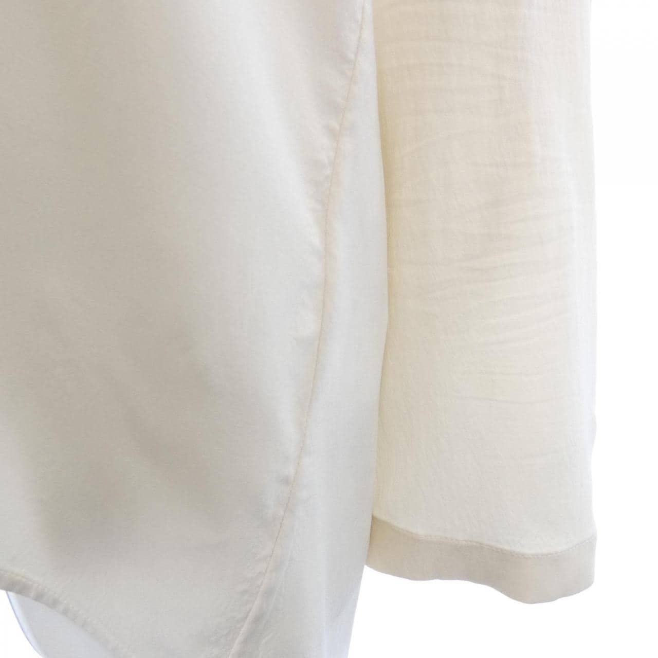 ブルネロクチネリ BRUNELLO CUCINELLI トップス