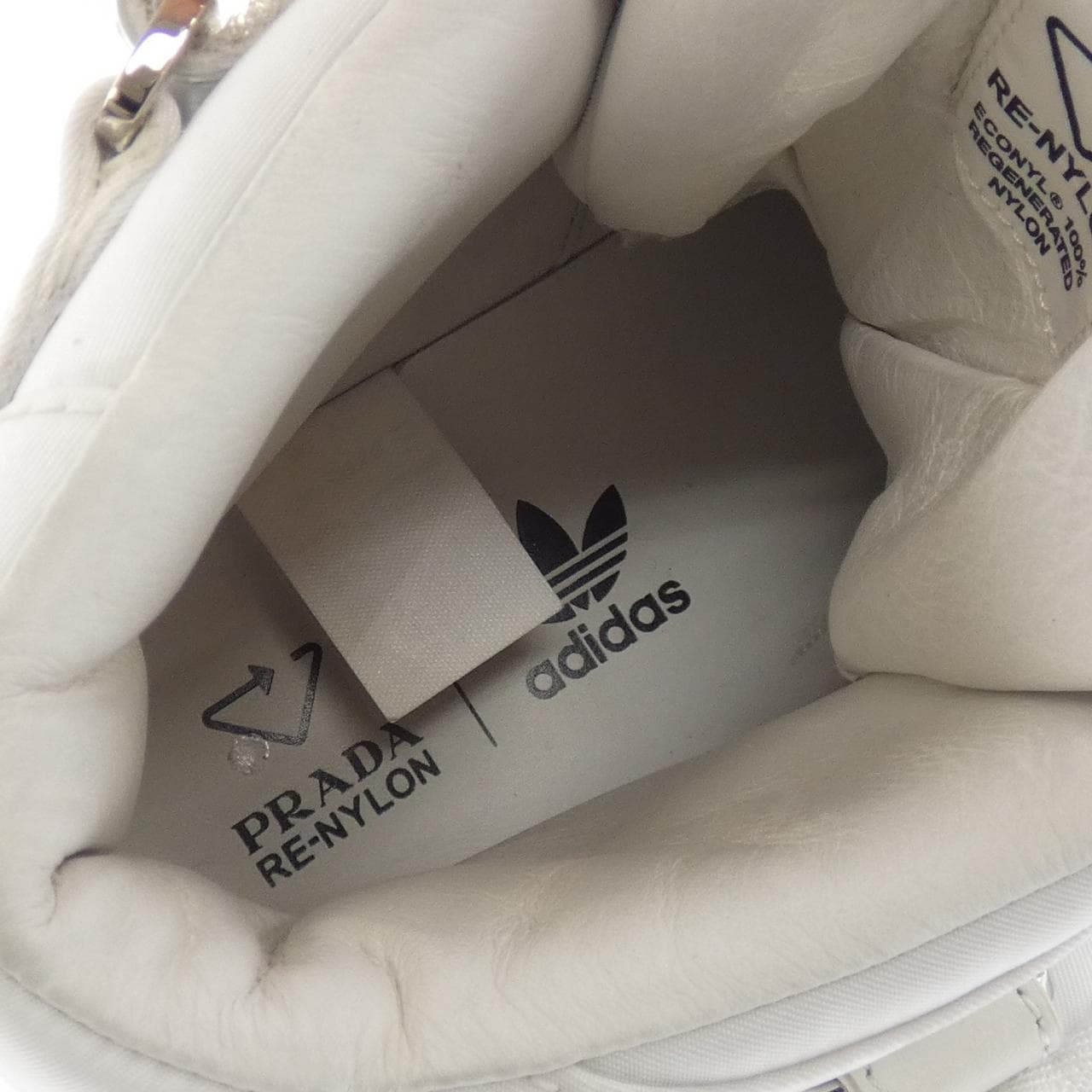 プラダ PRADA GY7041 スニーカー