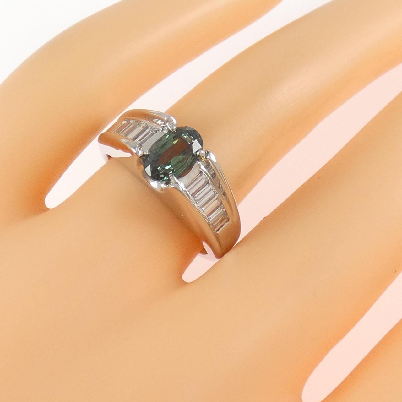 PT900 アレキサンドライト リング 1.27CT