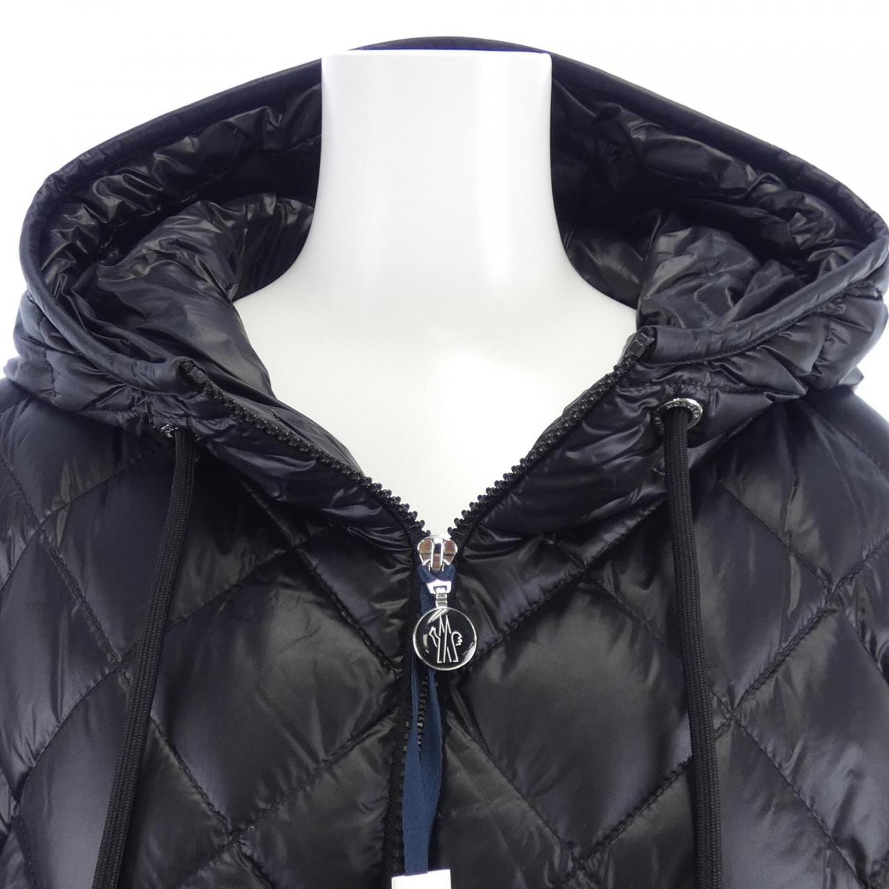 【新品】モンクレール MONCLER K20932F00013 ダウンジャケット