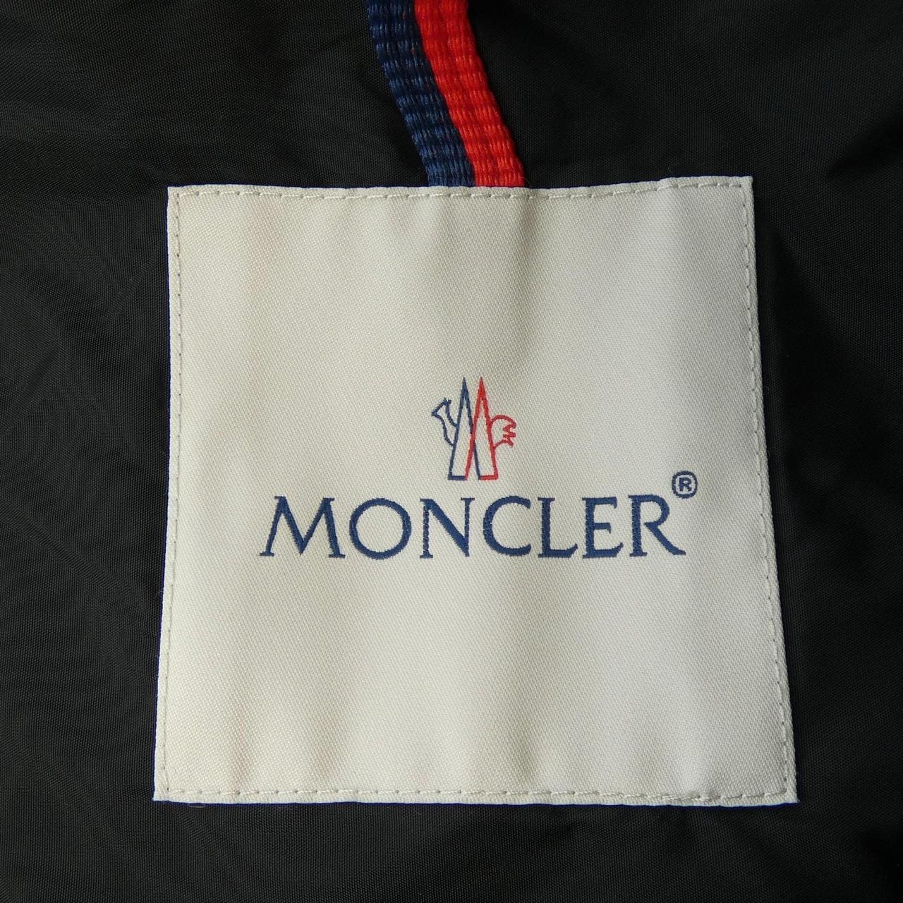 モンクレール MONCLER ダウンジャケット